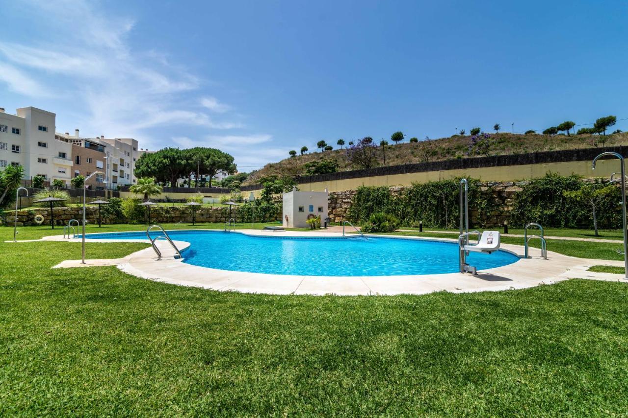 Vb Swan 2Bdr Apartment Benalmadena Bagian luar foto