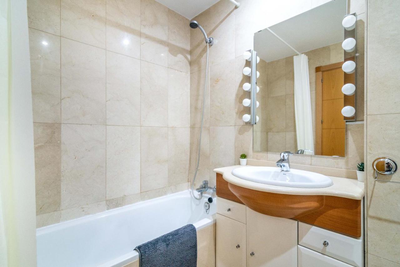 Vb Swan 2Bdr Apartment Benalmadena Bagian luar foto
